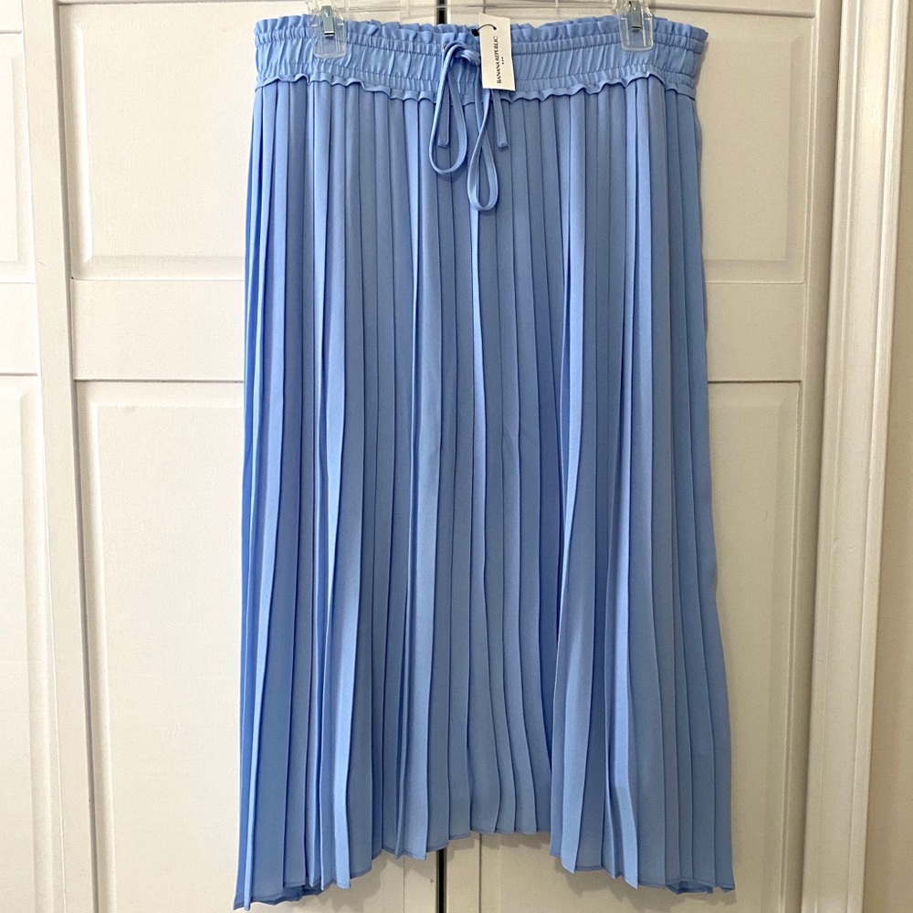 Banana Republic Pleated Midi Skirt
